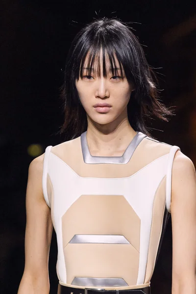 Look 28